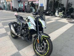 Voge 300R - фото 1