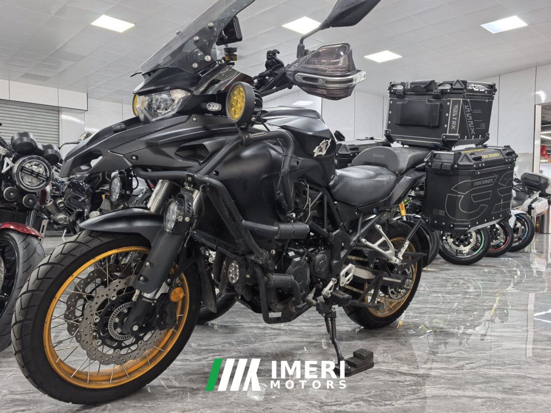 Benelli TRK552 550 cc - мотоцикл из Китая