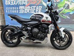 Triumph Trident 660 - фото 3