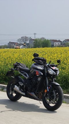 Triumph Street Triple 765 - фото 1