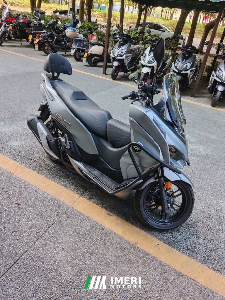 QJMOTOR Hong 150 - мотоцикл из Китая
