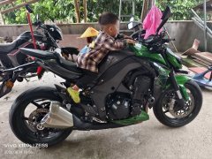 Kawasaki Z1000 - фото 3