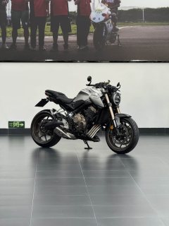 Honda CB650R - фото 1