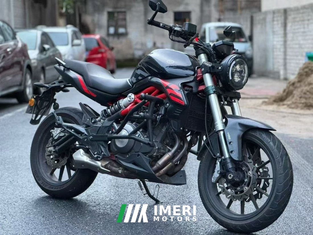 Benelli TNT 300 / BN 302S - мотоцикл из Китая