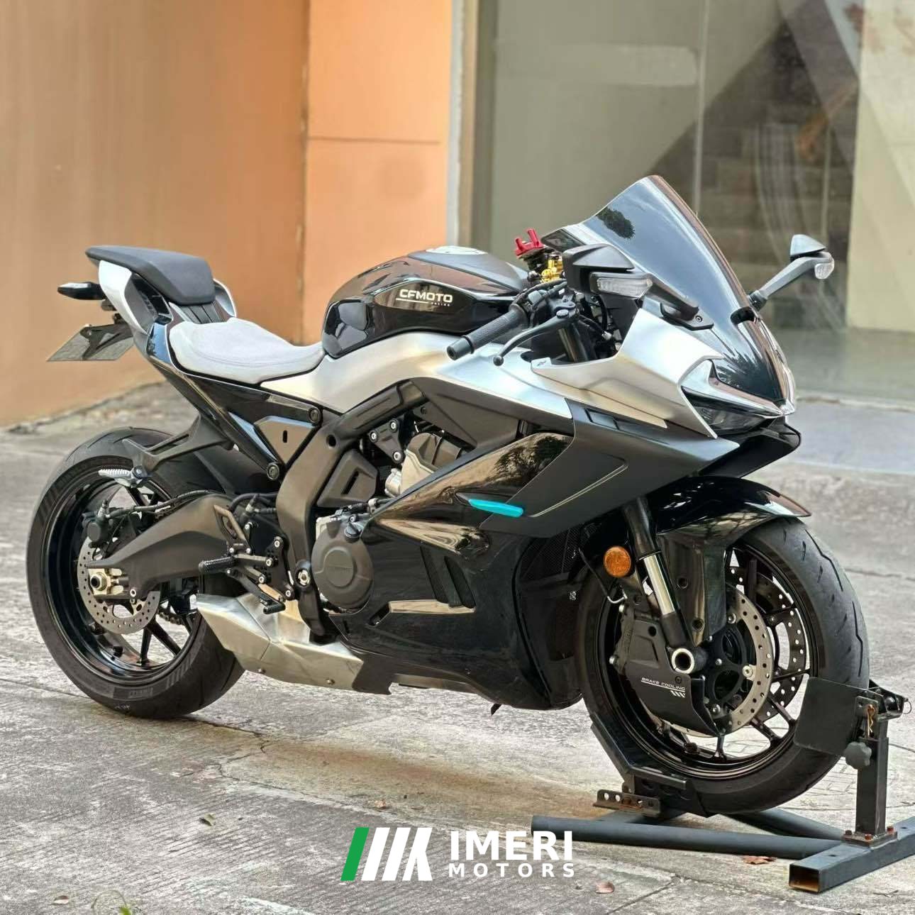 2024 CFMOTO 675SR-R