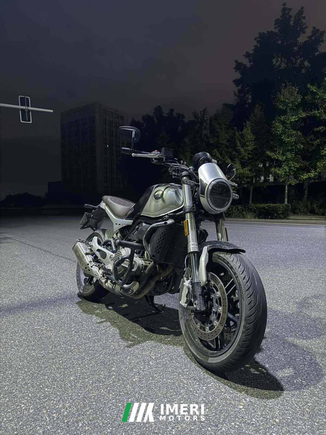QJMOTOR Escape 550 - мотоцикл из Китая