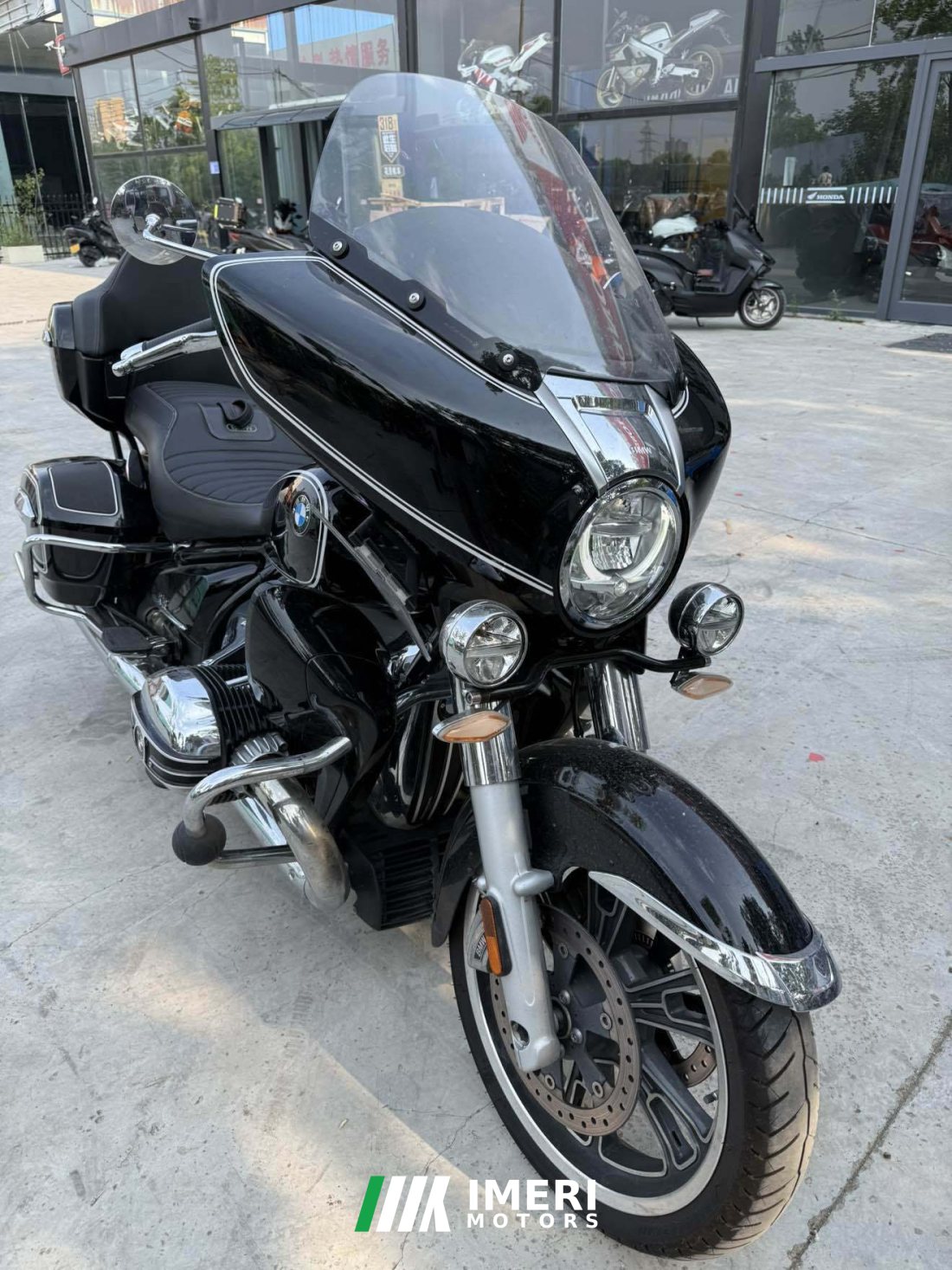 BMW R 18 1800 cc - мотоцикл из Китая