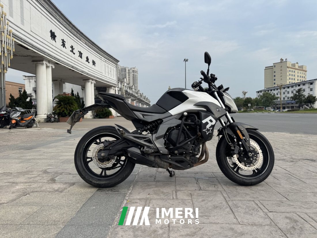 CFMOTO 400NK - мотоцикл из Китая