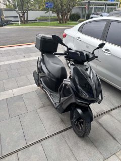 QJMOTOR Hong 125 - фото 4