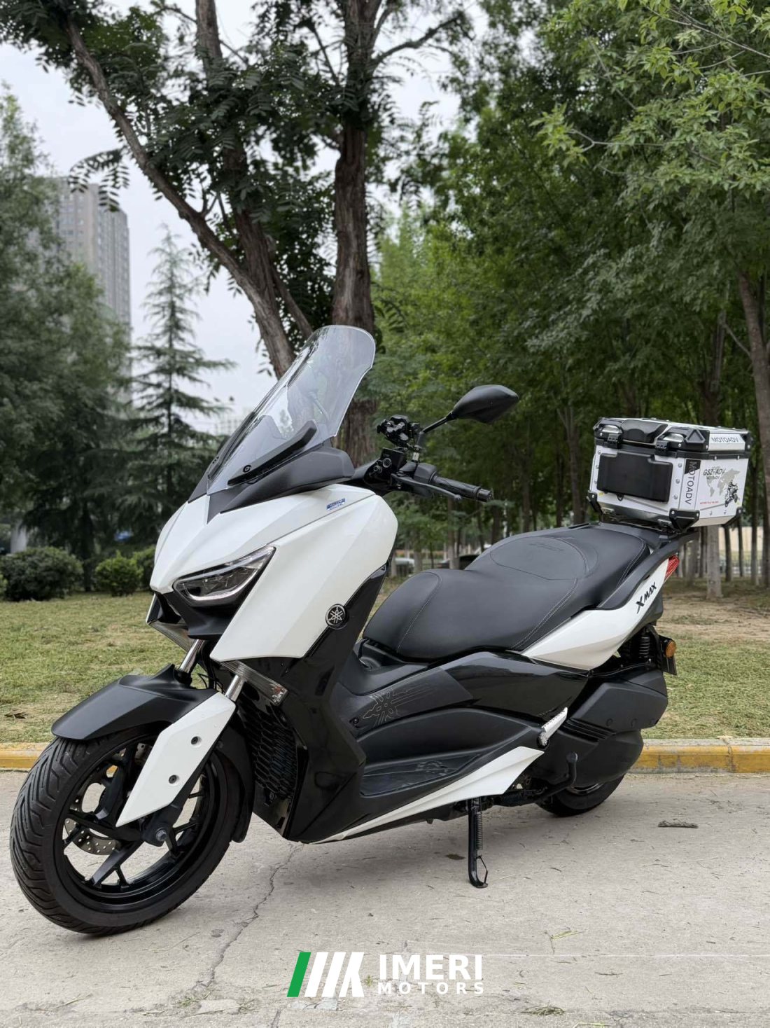Yamaha XMAX 300 cc - мотоцикл из Китая