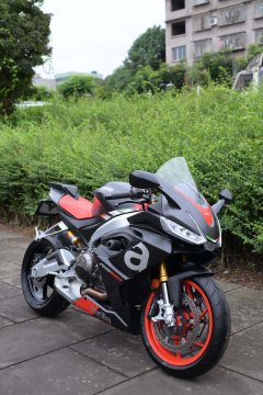 Aprilia RS 660 - фото 1
