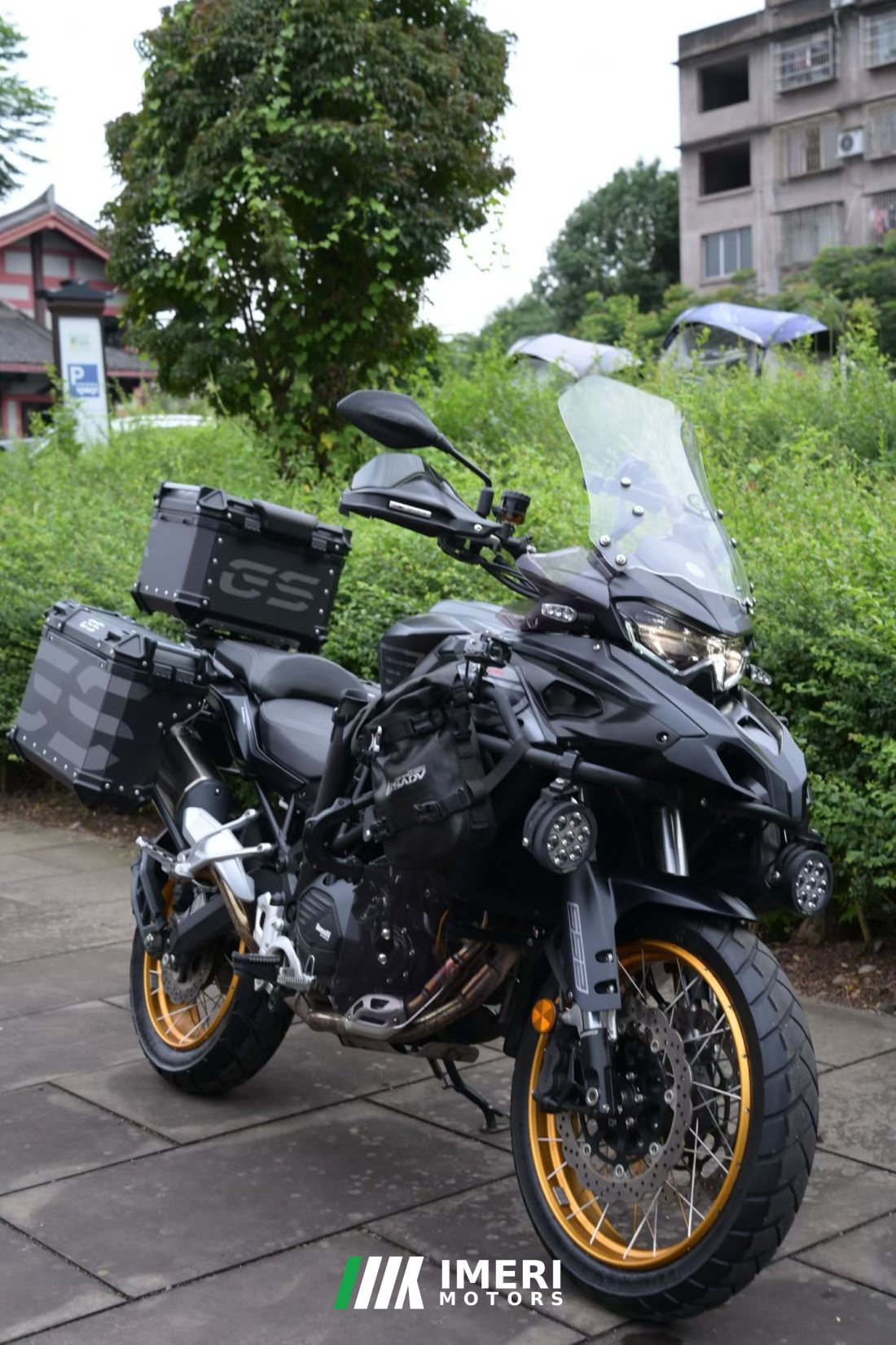 Benelli TRK552 550 cc - мотоцикл из Китая