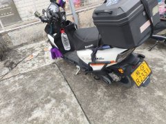 QJMOTOR Hong 125 - фото 2
