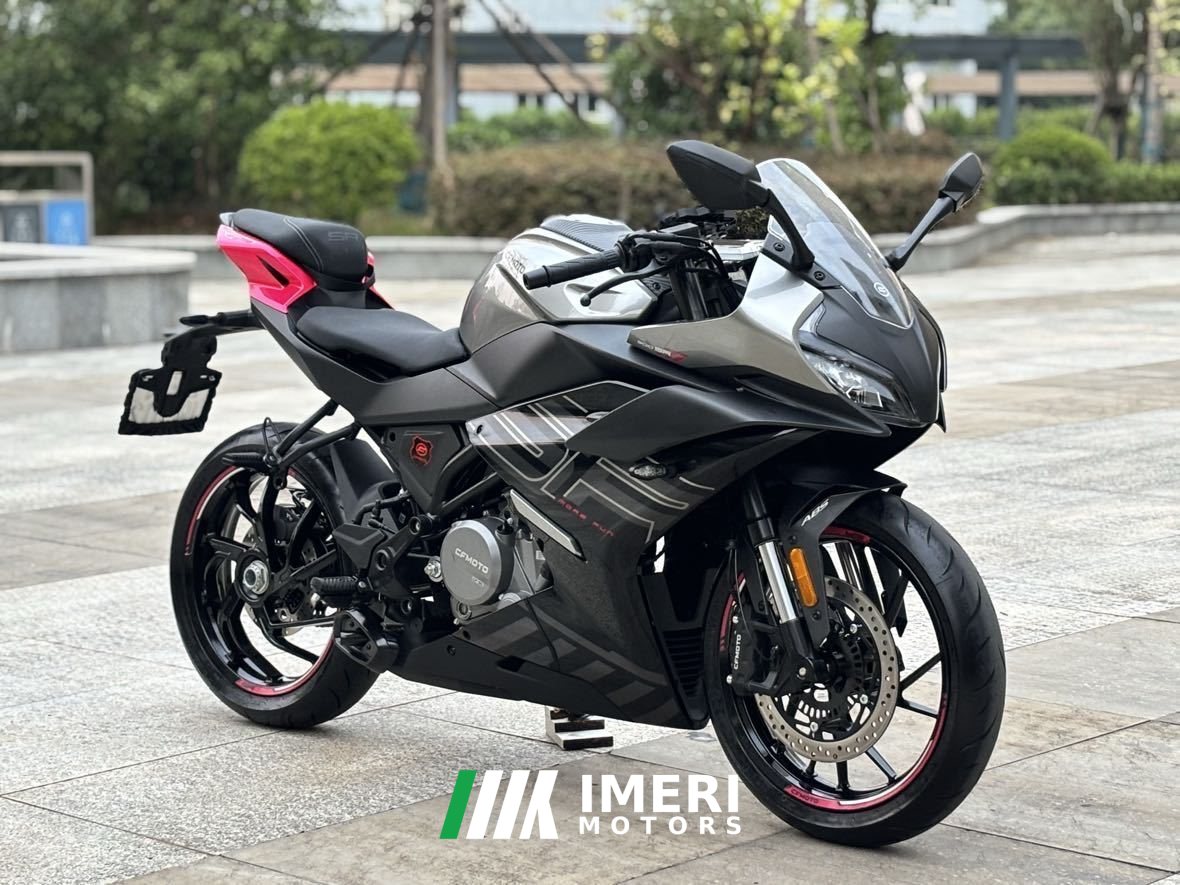 2025 CFMOTO 250SR
