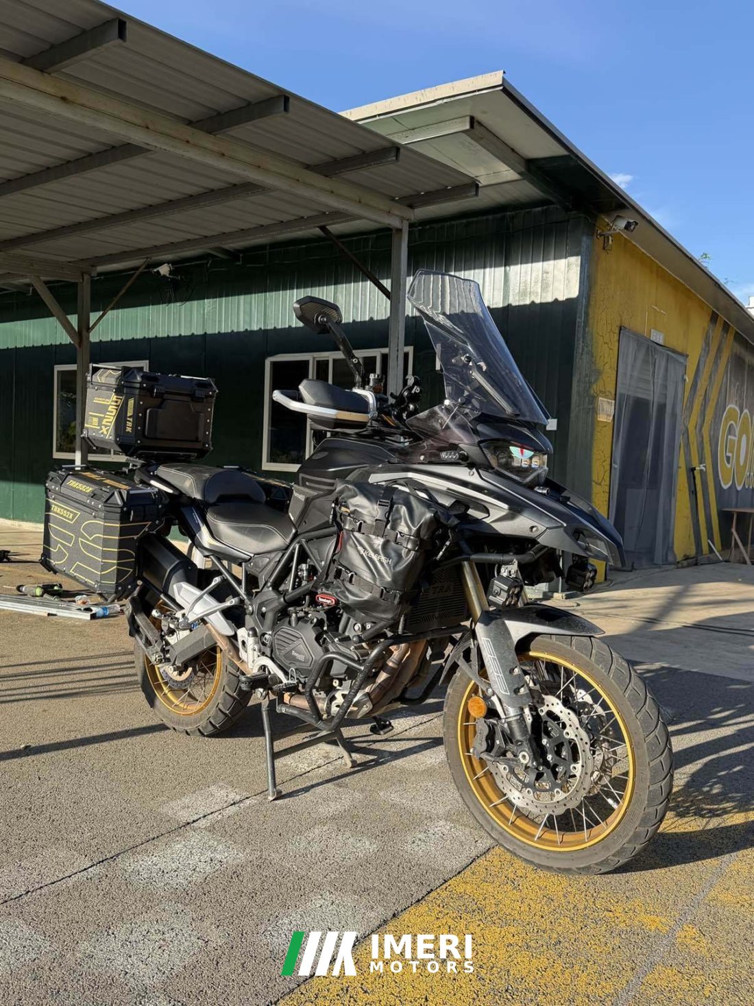 Benelli TRK552 550 cc - мотоцикл из Китая