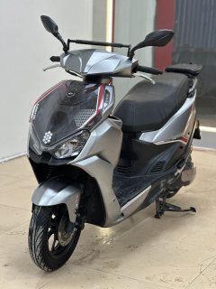 QJMOTOR 150RS - фото 3