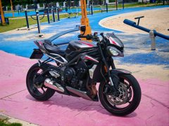 Triumph Street Triple 765 - фото 1