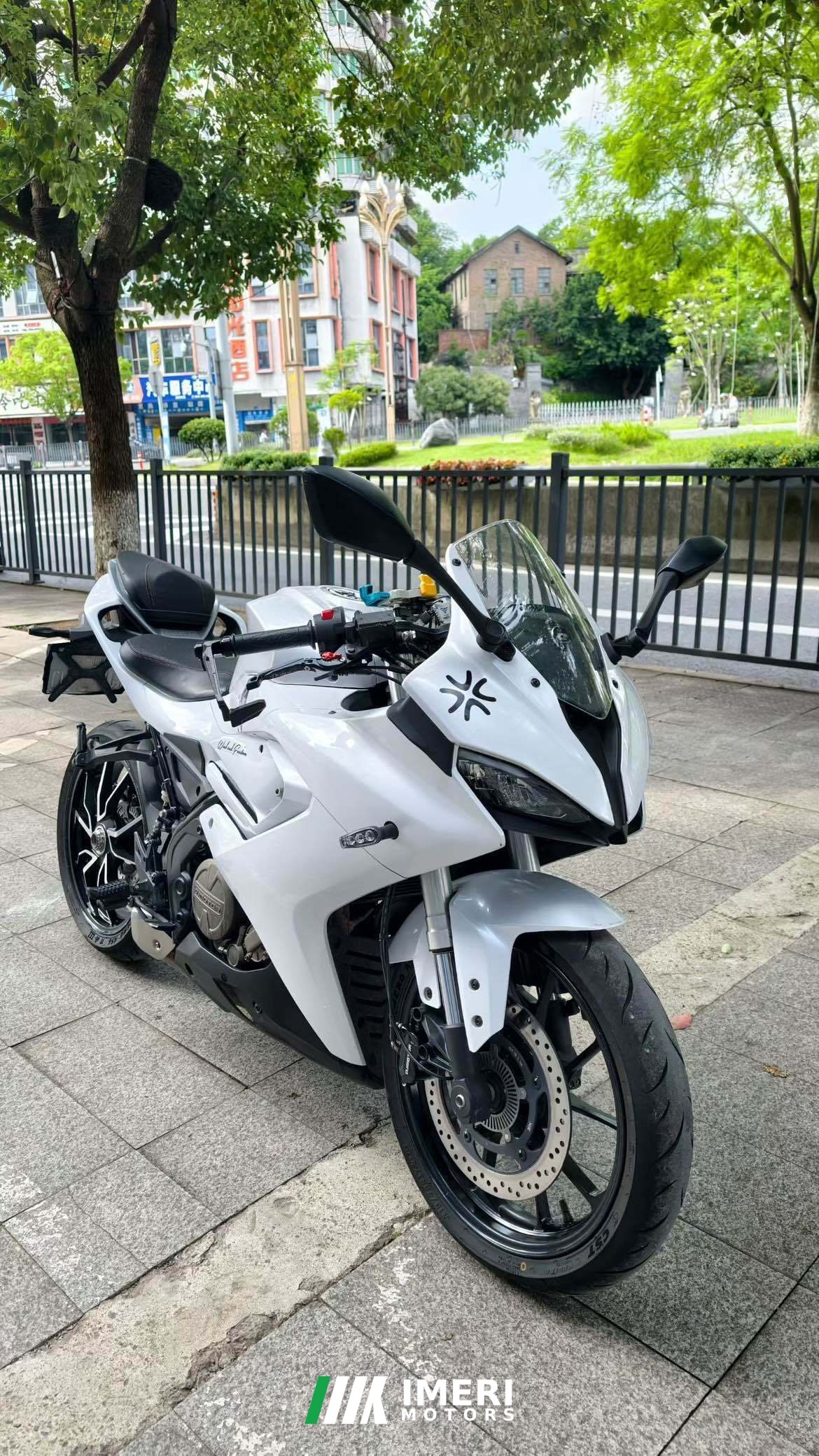 2022 QJMOTOR SRK 250