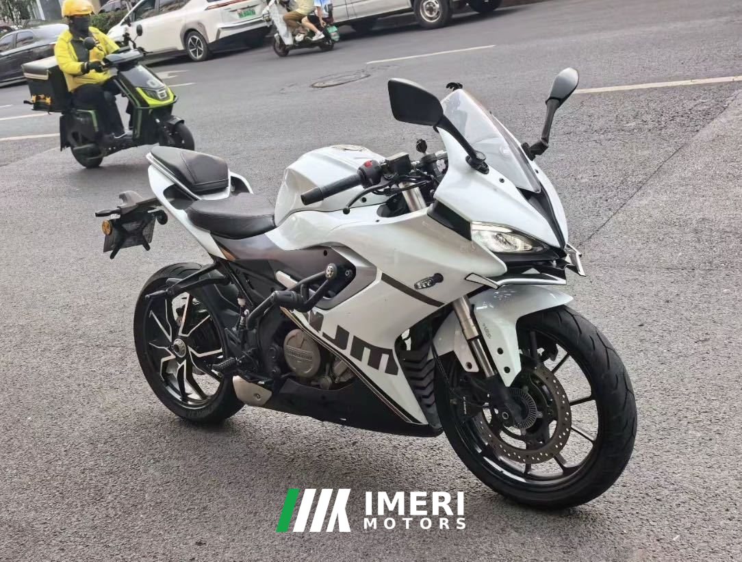 QJMOTOR SRK 250 - мотоцикл из Китая