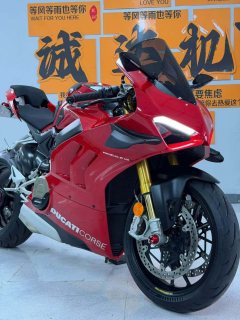 Ducati Panigale V4 1100 cc - фото 1