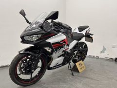 Kawasaki Ninja 400 - фото 1