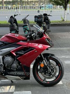 Triumph Daytona 660 - фото 7