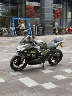Kawasaki Ninja 400 - фото 1