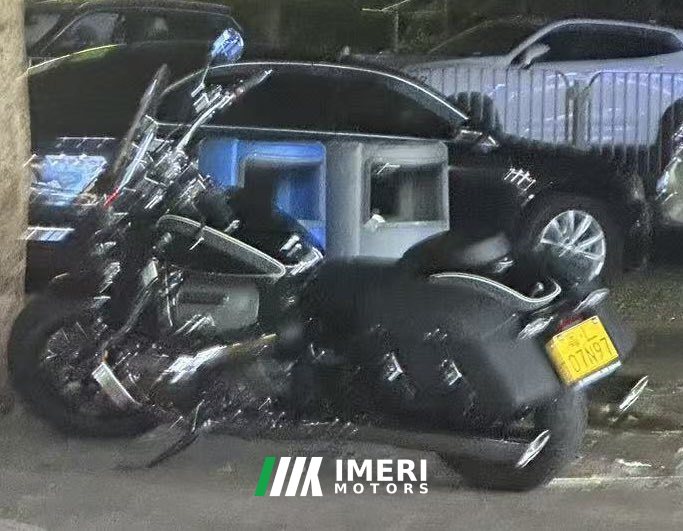 BMW R 18 1800 cc - мотоцикл из Китая