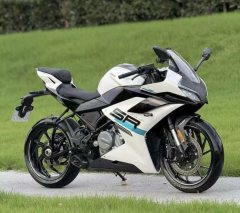 CFMOTO 250SR - фото 1