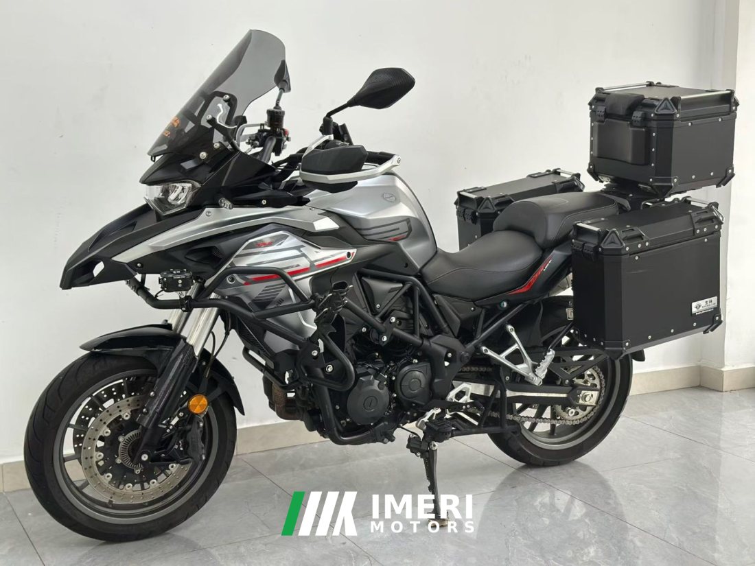 Benelli TRK552 550 cc - мотоцикл из Китая