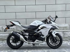 Kawasaki Ninja 400 - фото 1