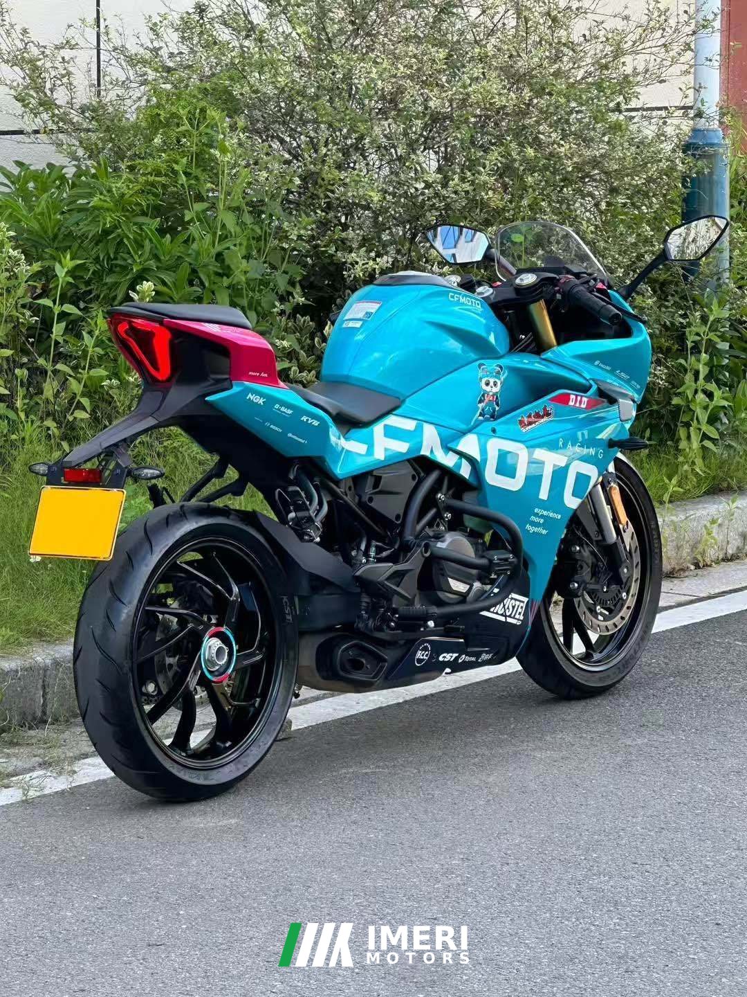 2022 CFMOTO 250SR