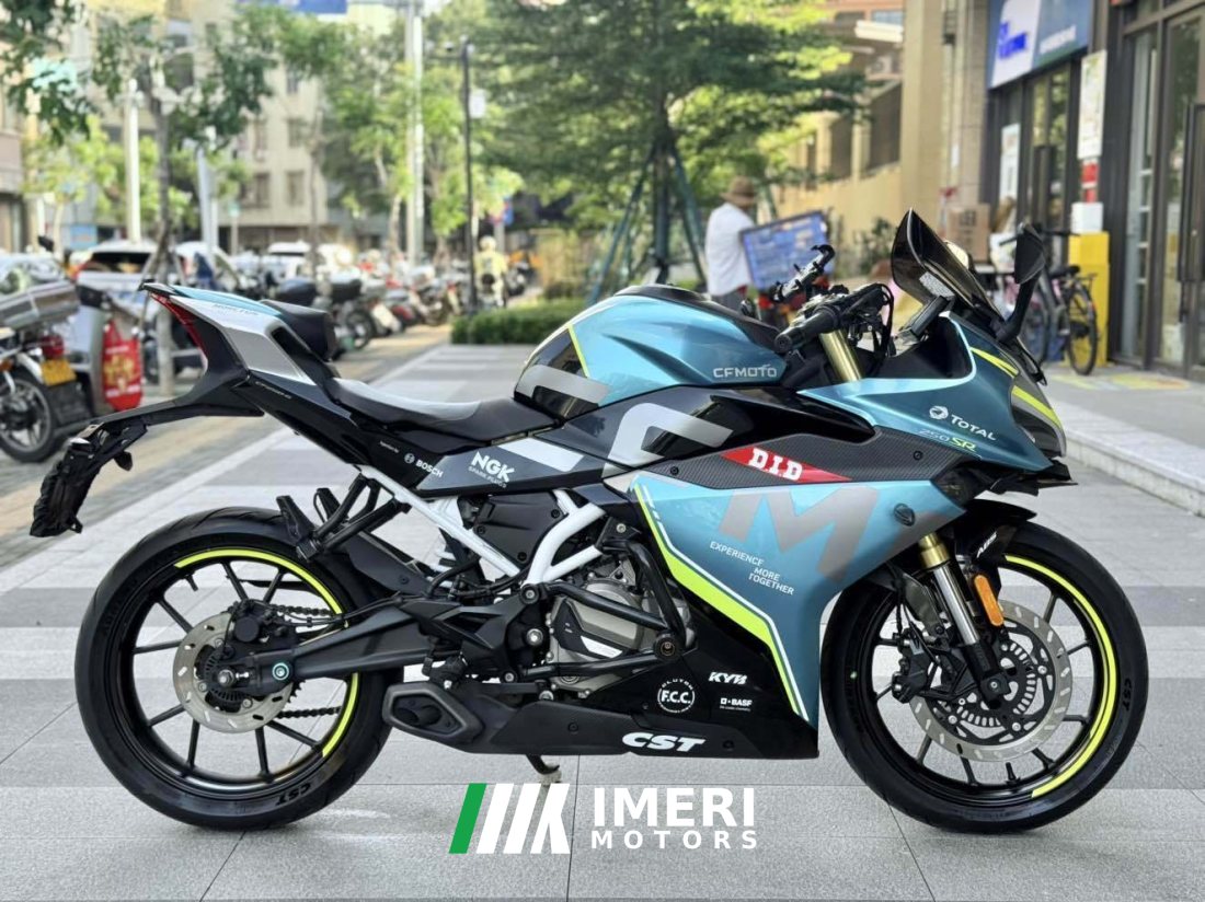 CFMOTO 250SR - мотоцикл из Китая