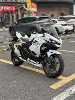 Kawasaki Ninja 400 - фото 1