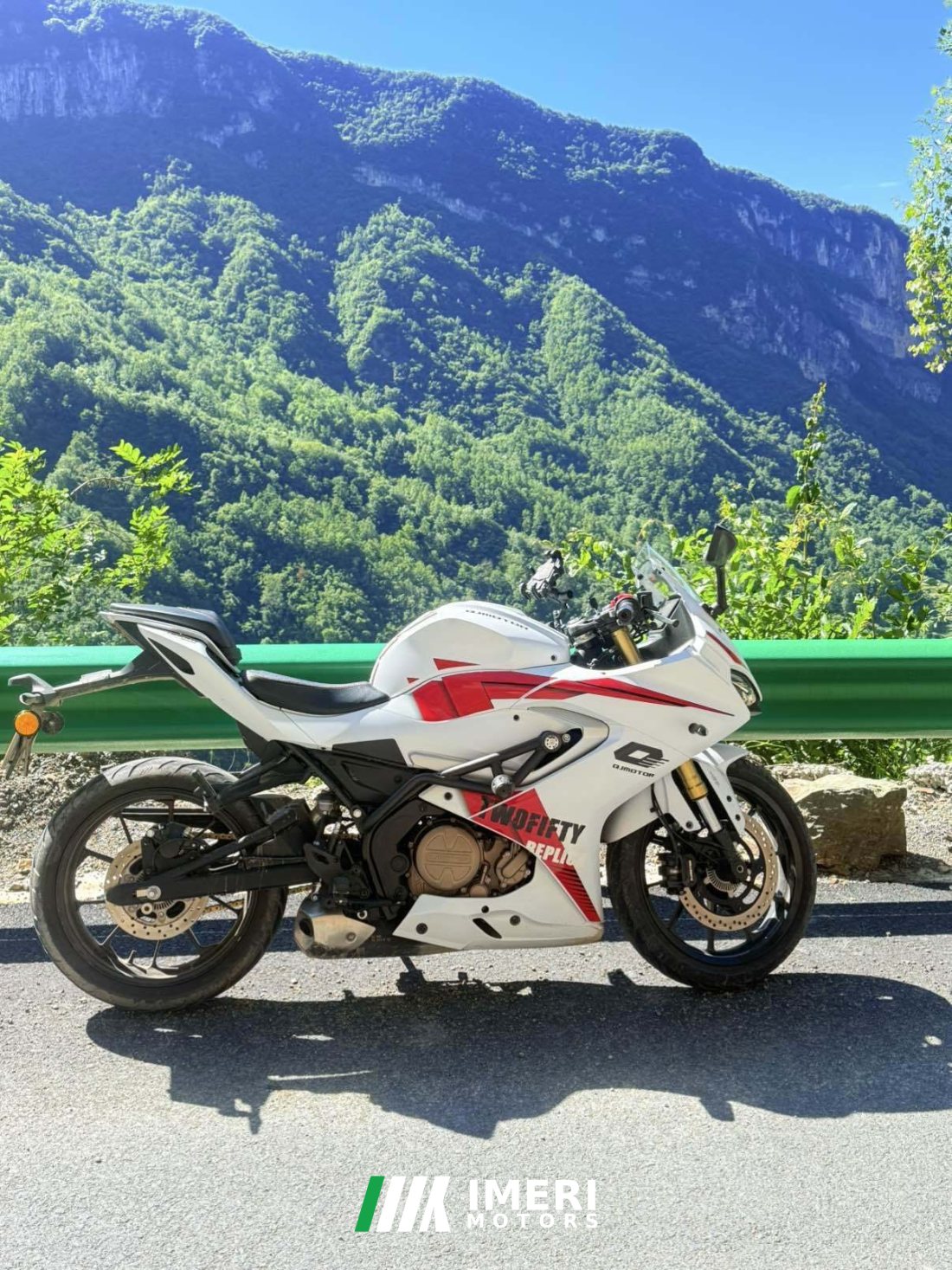 QJMOTOR SRK 250 - мотоцикл из Китая