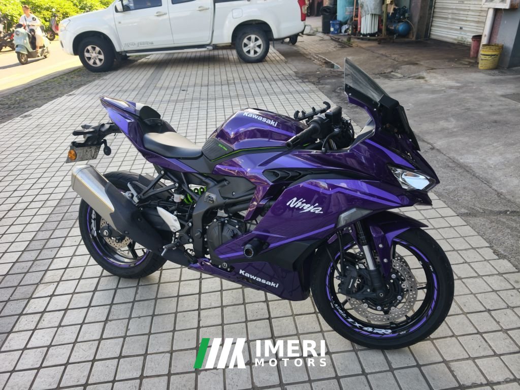 2023 Kawasaki ZX-4R 400 cc