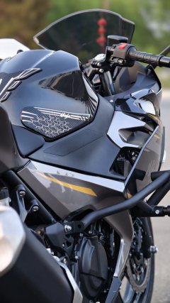 Kawasaki Ninja 400 - фото 9