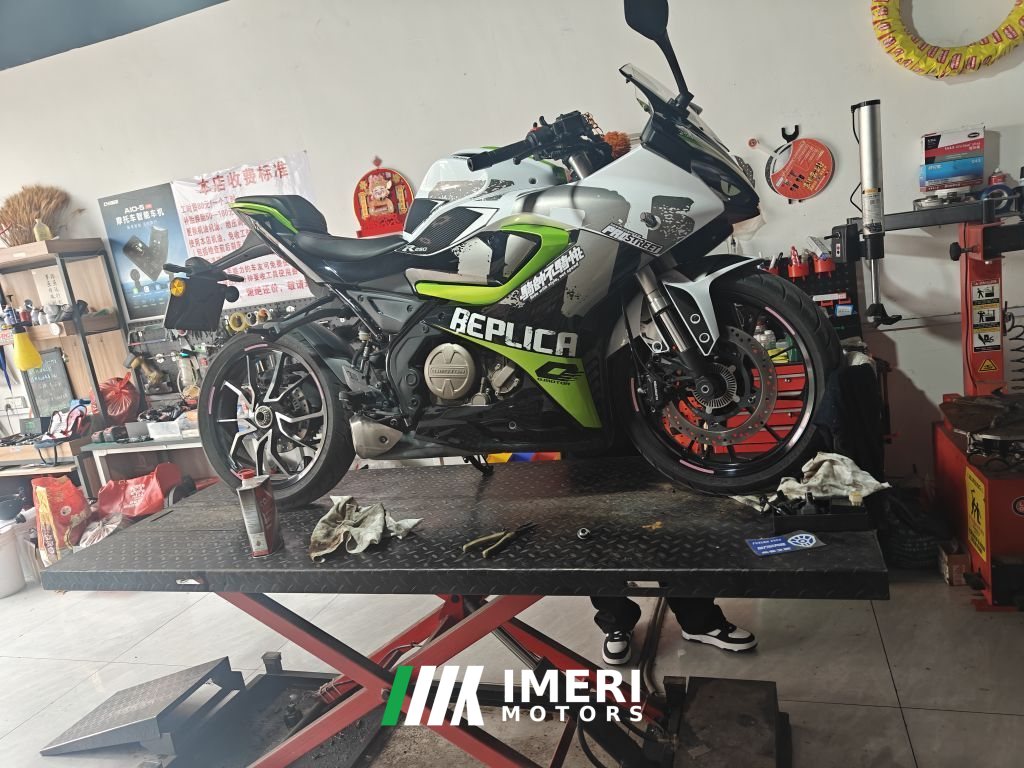 QJMOTOR SRK 250 - мотоцикл из Китая
