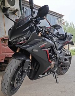 Honda CBR650R - фото 1