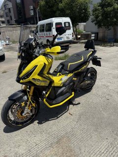 Honda X-ADV 750 - фото 1