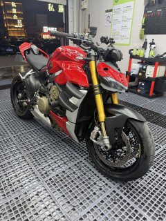 Ducati Street Fighter V4 1100 cc - фото 2