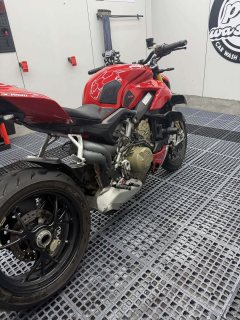 Ducati Street Fighter V4 1100 cc - фото 4