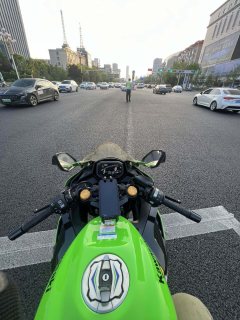 Kawasaki ZX-4R 400 cc - фото 2