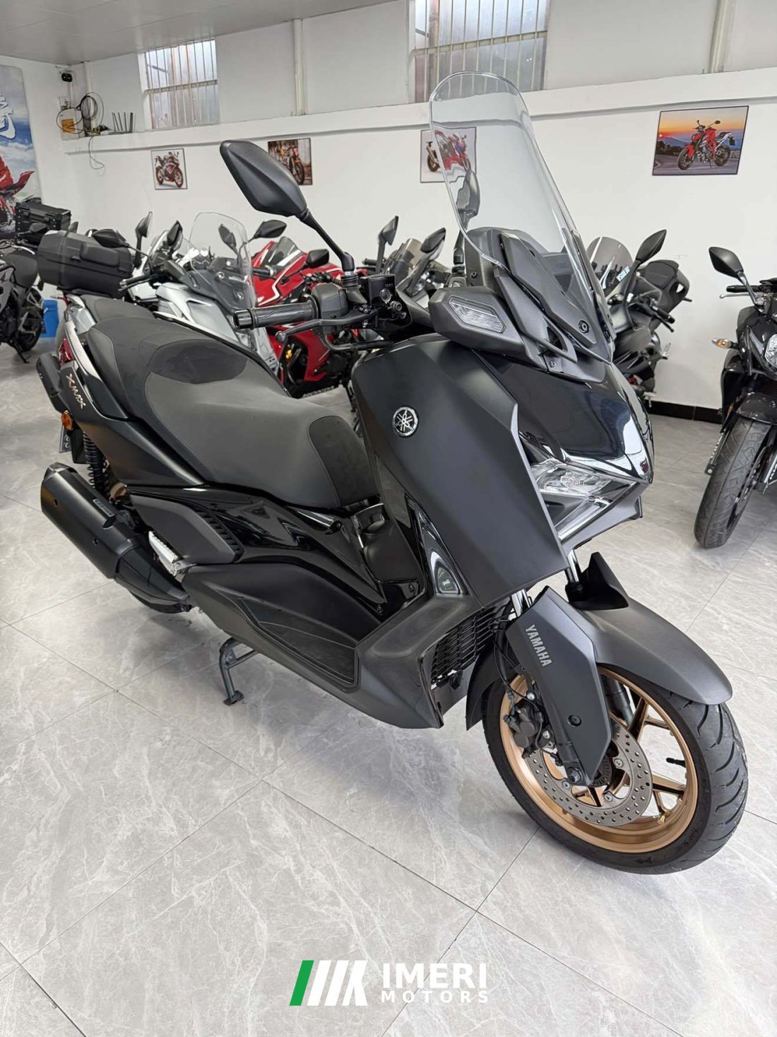 Yamaha XMAX 300 cc - мотоцикл из Китая