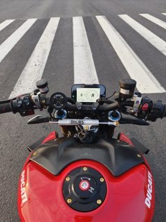 Ducati Street Fighter V4 1100 cc - фото 1
