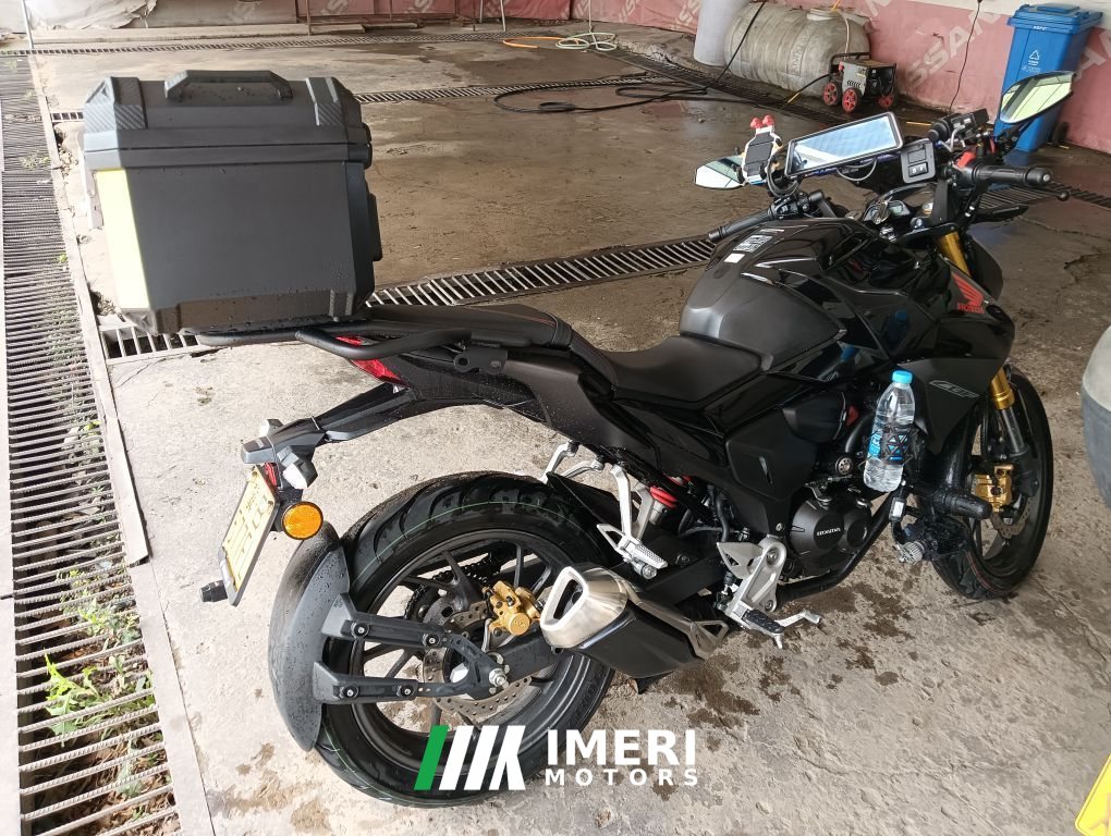 Sundiro Honda CBF190R - мотоцикл из Китая