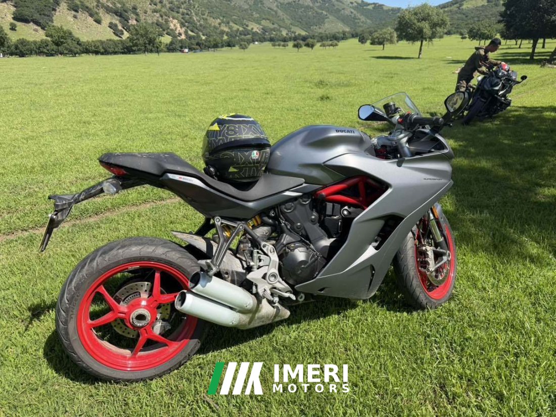 Ducati Hypermotard 939 - мотоцикл из Китая