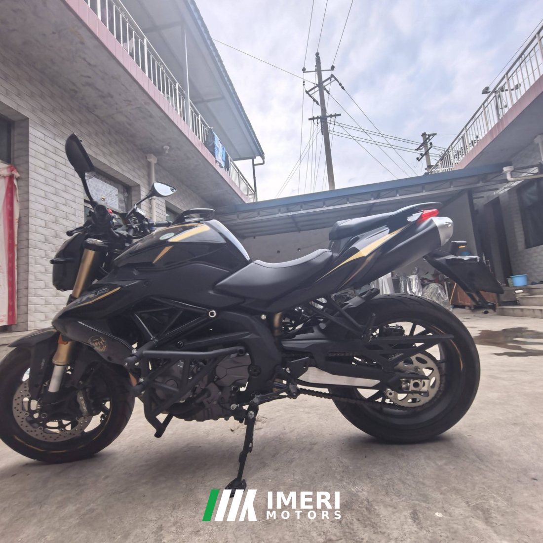 Benelli TNT600i - мотоцикл из Китая