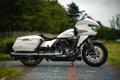 Harley-Davidson Road Glide 1977 cc - фото 2