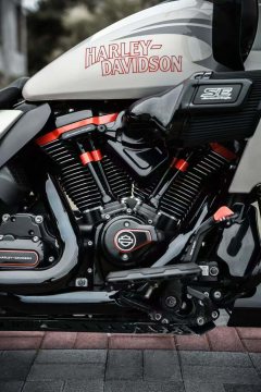 Harley-Davidson Road Glide 1977 cc - фото 4